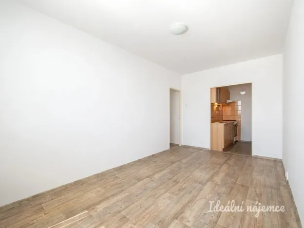 Pronájem bytu 2+kk, Praha - Chodov, V jezírkách, 42 m2