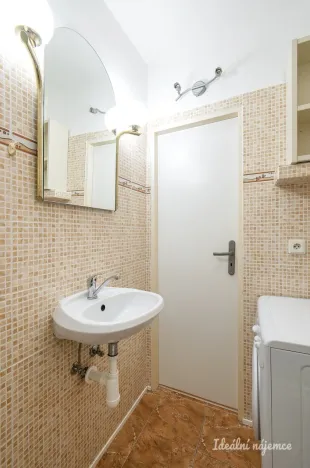 Pronájem bytu 2+kk, Praha - Chodov, V jezírkách, 42 m2