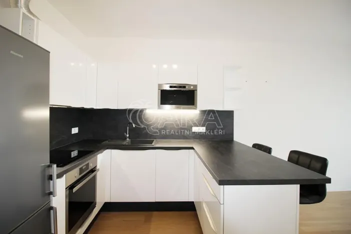 Pronájem bytu 1+kk, Praha - Kbely, Plzákova, 30 m2
