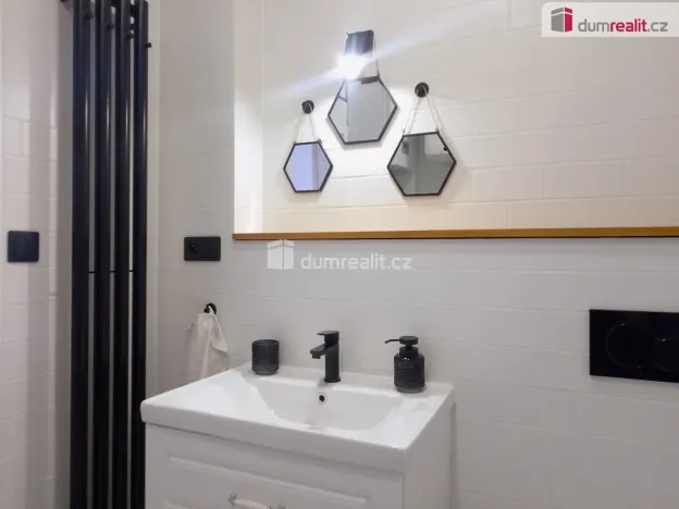 Pronájem bytu 2+kk, Karlovy Vary, Ondřejská, 40 m2