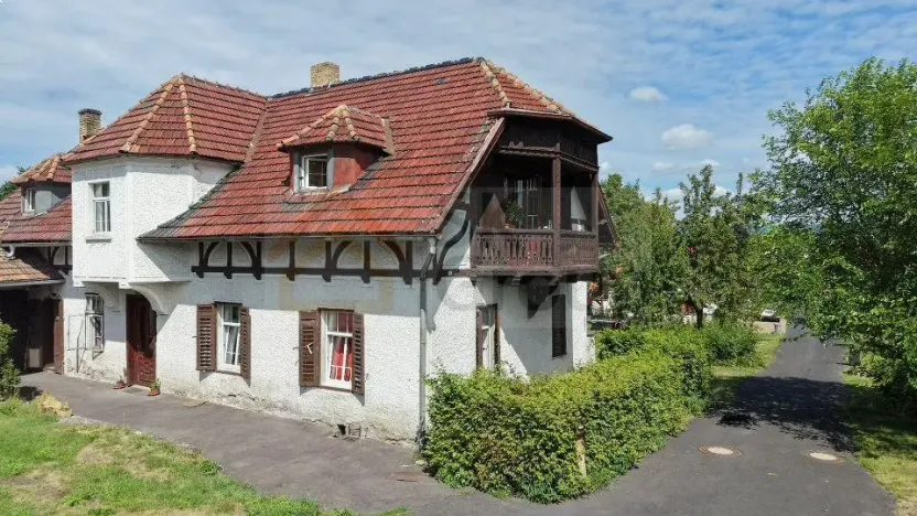 Prodej rodinného domu, Jenišov, 700 m2