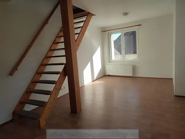 Pronájem bytu 2+kk, Praha - Vysočany, 58 m2