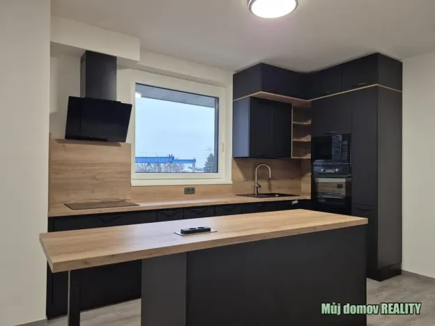 Pronájem bytu 3+kk, Praha - Prosek, Čakovická, 83 m2
