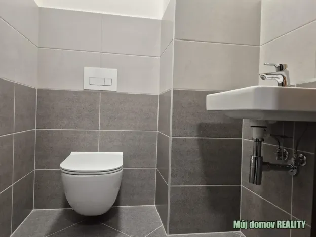 Pronájem bytu 3+kk, Praha - Prosek, Čakovická, 83 m2