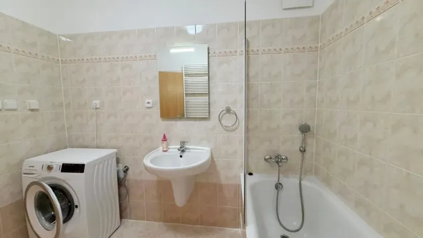 Pronájem bytu 2+kk, Praha - Motol, Jeřabinová, 65 m2