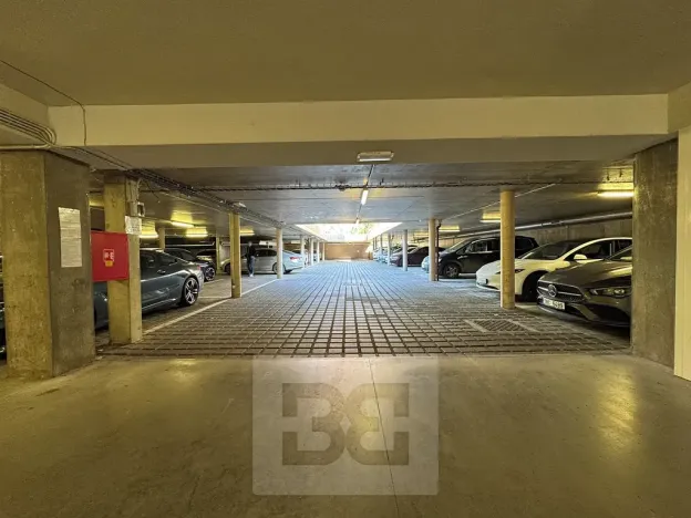 Pronájem garážového stání, Brno, Milady Horákové, 13 m2