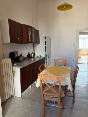 Pronájem bytu 3+1, Praha - Nové Město, Hálkova, 103 m2