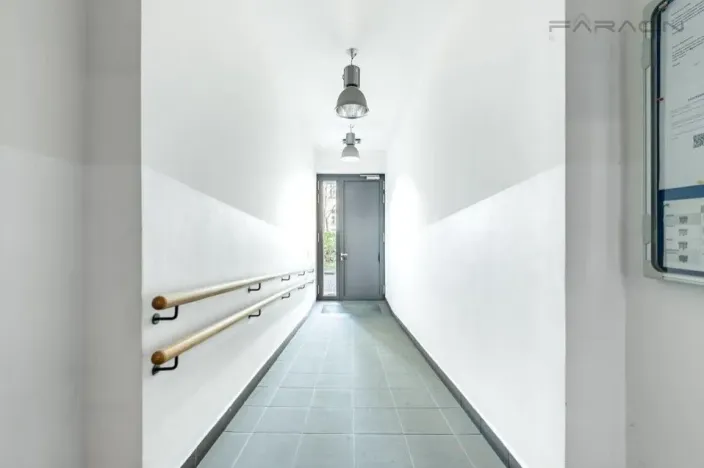 Pronájem bytu 1+kk, Praha - Vršovice, 28. pluku, 37 m2