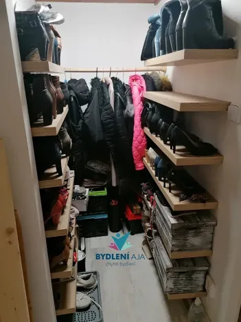 Pronájem bytu 2+1, Krupka, Sídliště, 50 m2
