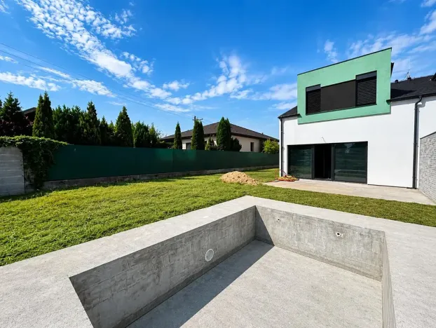 Prodej bytu 4+kk, Boršov nad Vltavou, 80 m2