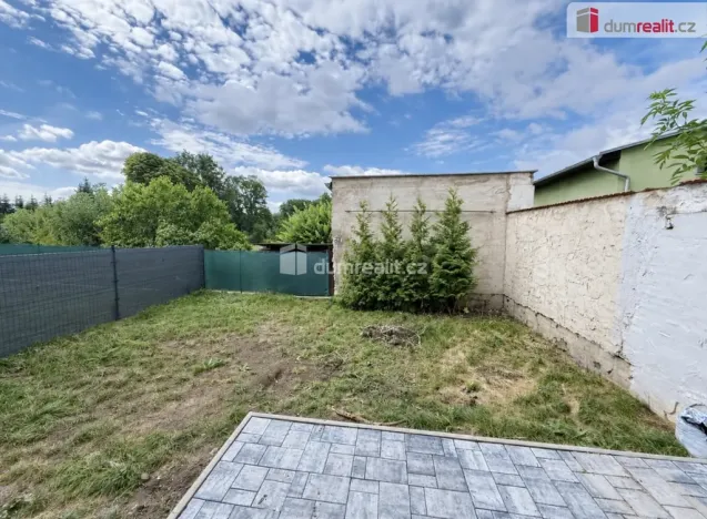 Pronájem bytu 2+1, Chabařovice, V Aleji, 40 m2