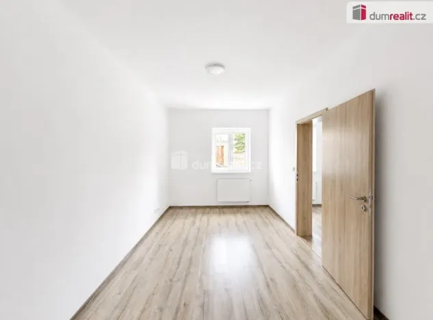 Pronájem bytu 2+1, Chabařovice, V Aleji, 40 m2