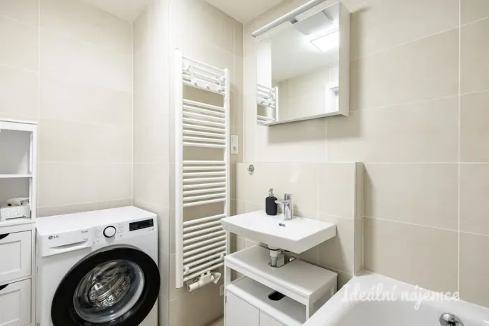 Pronájem bytu 2+kk, Praha - Troja, Mazurská, 59 m2