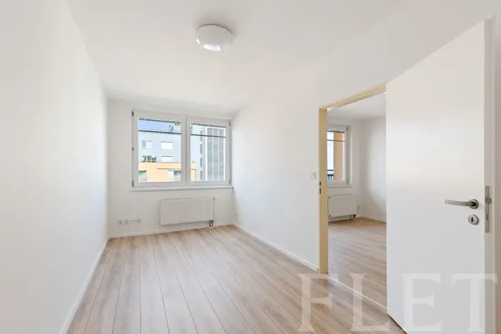 Pronájem bytu 2+kk, Praha - Troja, Hnězdenská, 46 m2