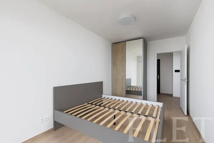 Pronájem bytu 2+kk, Praha - Řeporyje, Haenkeho, 47 m2