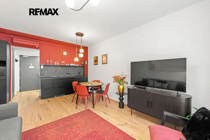 Prodej bytu 2+kk, Praha - Karlín, Sokolovská, 59 m2