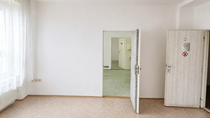 Pronájem ordinace, Karlovy Vary, Kpt. Jaroše, 79 m2