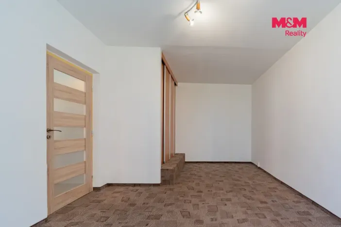 Pronájem bytu 1+1, Loket, Sportovní, 40 m2