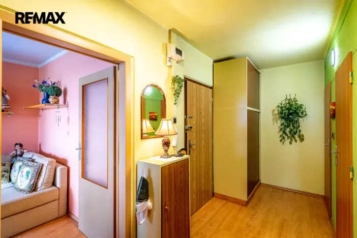 Prodej bytu 3+1, Praha - Kyje, Bajgarova, 68 m2
