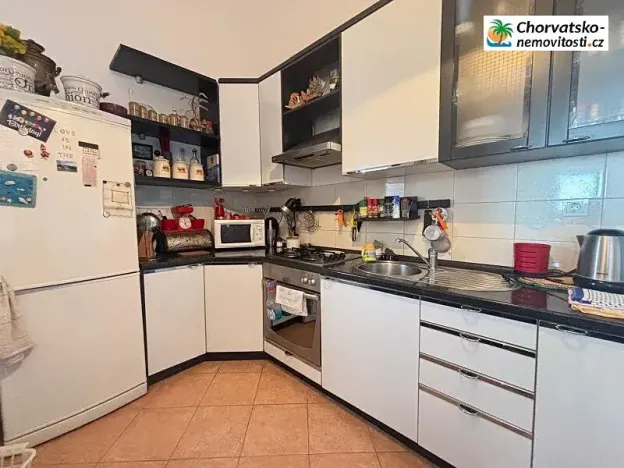 Prodej bytu 3+kk, Novalja, Chorvatsko, 75 m2