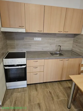 Pronájem bytu 1+kk, Brno, Charbulova, 29 m2