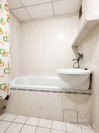 Pronájem bytu 3+1, Hradec Králové, Hradecká, 72 m2