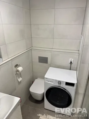 Pronájem bytu 2+kk, Praha - Hloubětín, Kardašovská, 43 m2
