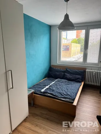 Pronájem bytu 2+kk, Praha - Hloubětín, Kardašovská, 43 m2