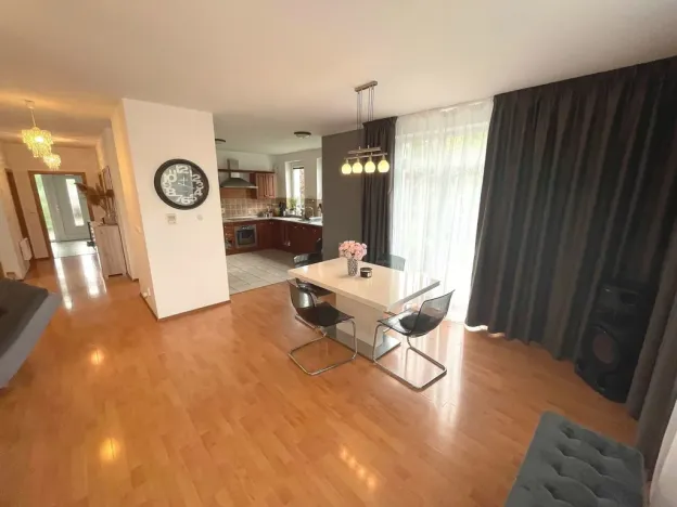 Pronájem rodinného domu, Trnová, 250 m2