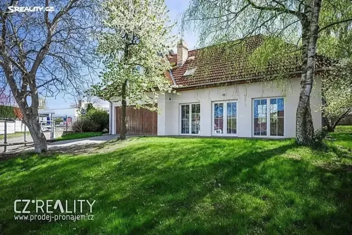 Prodej rodinného domu, Praha - Lipence, Na Bambouzku, 308 m2
