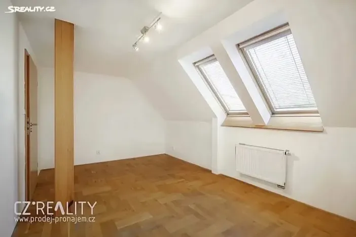 Prodej rodinného domu, Praha - Lipence, Na Bambouzku, 308 m2