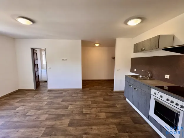 Pronájem bytu 2+kk, Loket, Nádražní, 41 m2