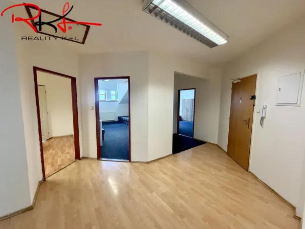 Pronájem bytu 3+1, Mladá Boleslav - Mladá Boleslav II, Komenského náměstí, 110 m2
