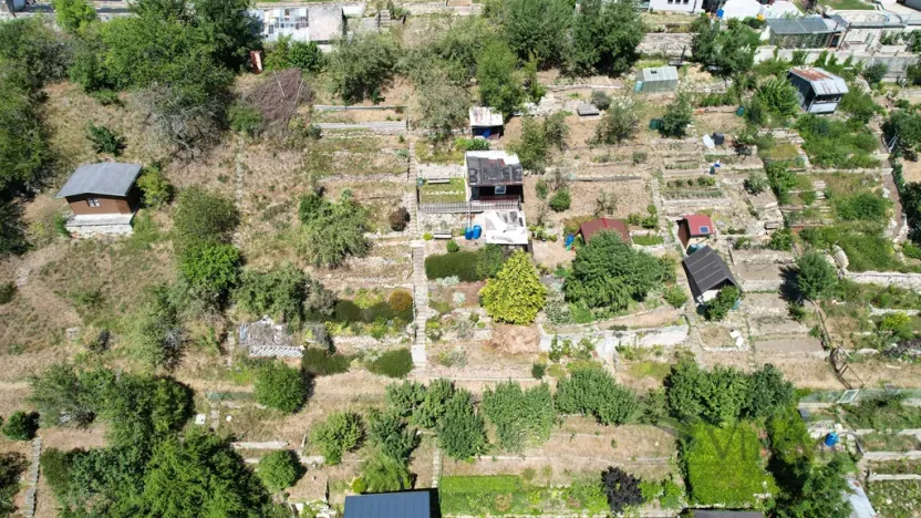 Prodej zahrady, Český Krumlov - Nádražní Předměstí, Školní, 400 m2