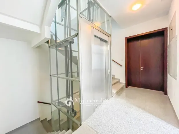 Pronájem bytu 1+1, Znojmo, Mariánské náměstí, 36 m2