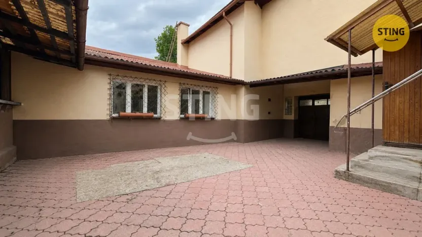 Prodej rodinného domu, Bruntál, Neumannova, 280 m2