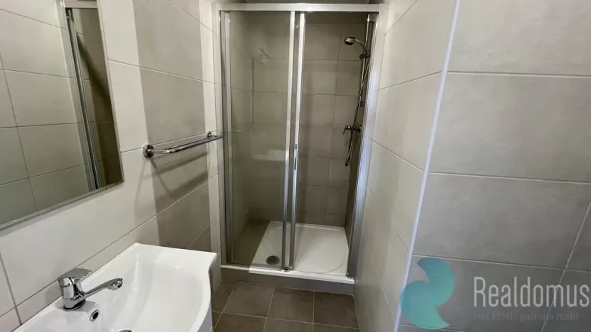 Pronájem bytu 1+1, Český Krumlov, Sídliště Plešivec, 40 m2