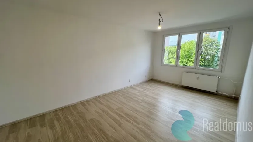 Pronájem bytu 1+1, Český Krumlov, Sídliště Plešivec, 40 m2