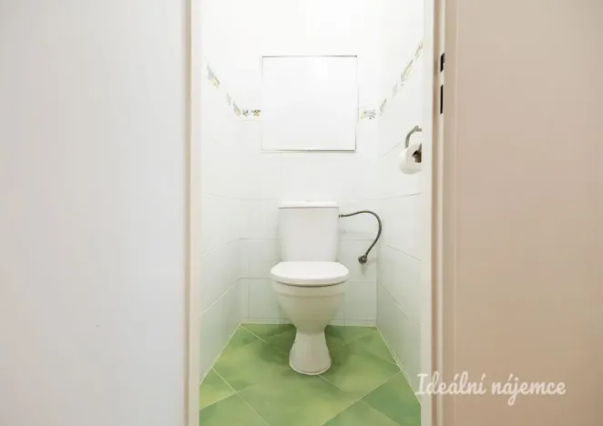 Pronájem bytu 2+kk, Praha, Kišiněvská, 48 m2