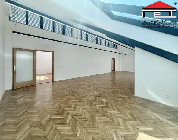 Pronájem kanceláře, Brno, Moravské náměstí, 196 m2