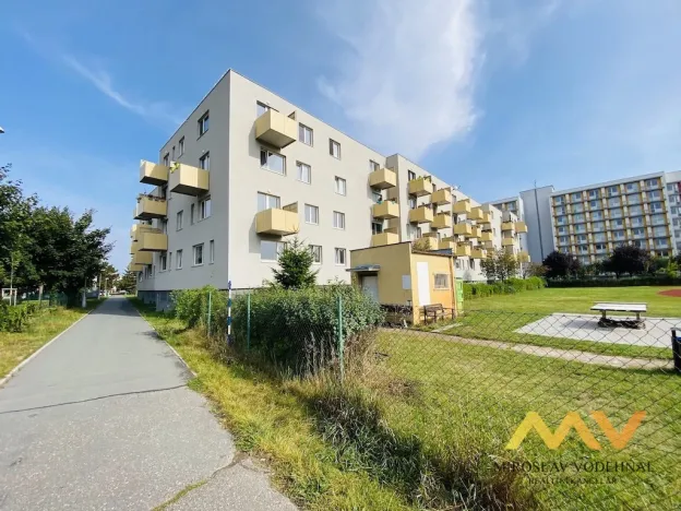 Pronájem bytu 1+kk, Hradec Králové - Nový Hradec Králové, Jana Masaryka, 38 m2