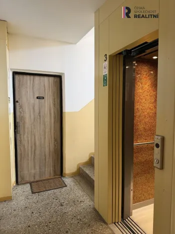 Pronájem bytu 2+1, Podbořany, Sídliště Míru, 62 m2