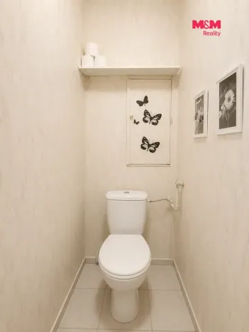 Prodej bytu 2+1, Cheb, Kasární náměstí, 54 m2