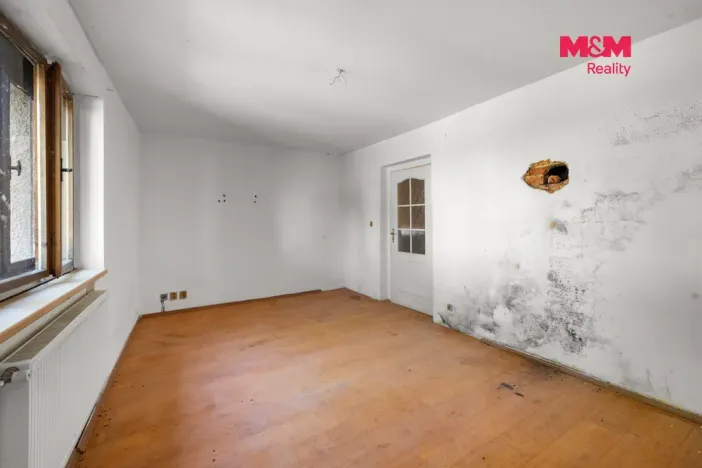 Prodej rodinného domu, Rynholec, nám. 1. máje, 363 m2