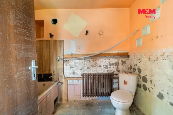 Prodej rodinného domu, Rynholec, nám. 1. máje, 363 m2