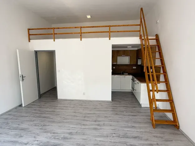 Pronájem bytu 1+kk, Liberec, Pražská, 44 m2