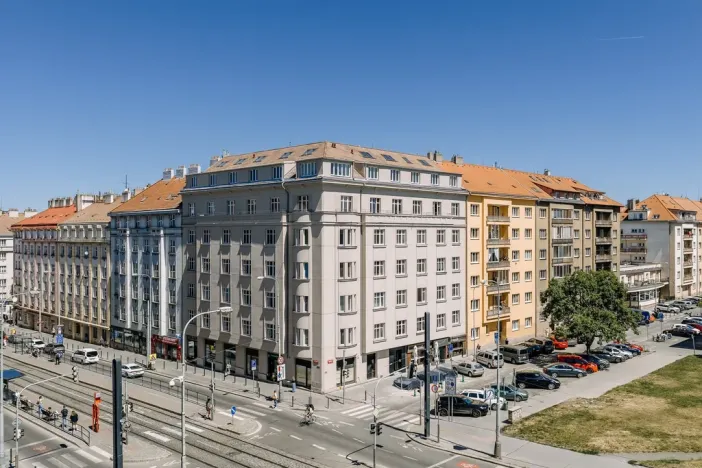 Prodej bytu 2+kk, Praha, Jeseniova, 61 m2