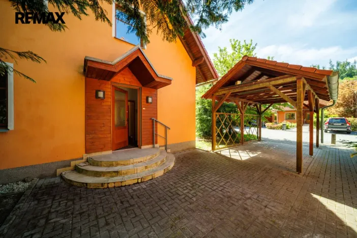 Prodej rodinného domu, Karlovy Vary, Slovenská, 98 m2
