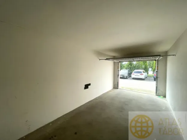 Pronájem garáže, Tábor, Maredova, 19 m2