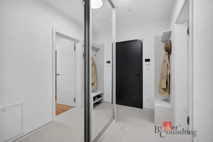 Prodej bytu 1+kk, Praha - Košíře, Starokošířská, 38 m2